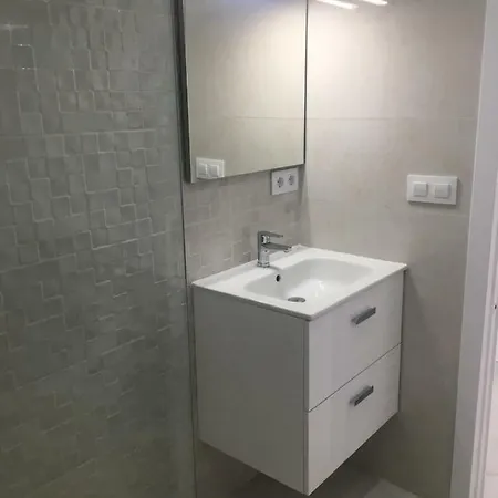 Beach Studio Apartment *